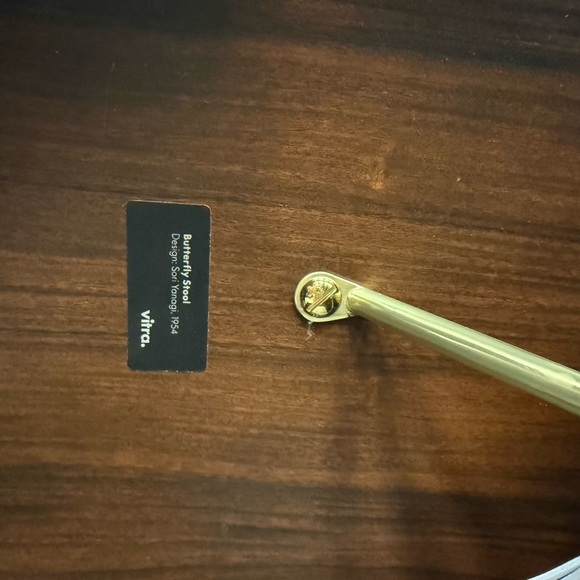 Butterfly Stool by Sori Yanagi for Vitra - Picture 6 of 10